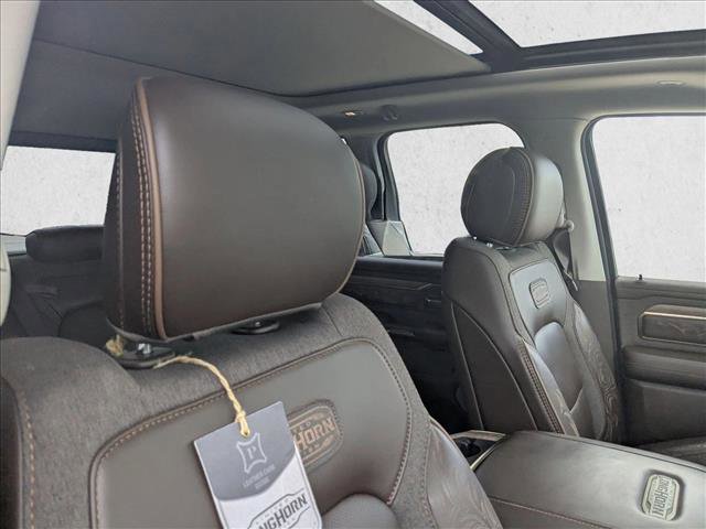 Used 2025 RAM 1500 Limited AWD/4WD image 19