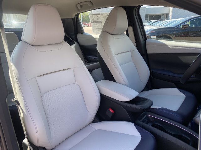 New 2026 Nissan Leaf SV+ w/ Floor Mat Package (SV+) FWD image 9
