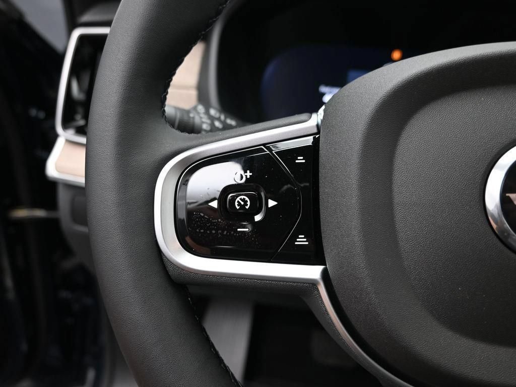 New 2026 Volvo XC90 B6 Core AWD/4WD image 14