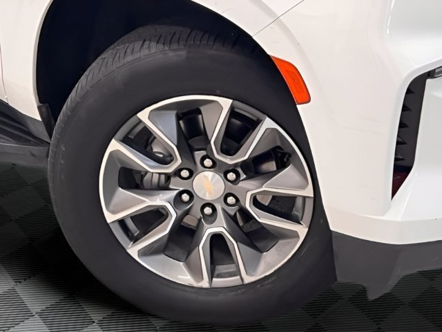 Used 2024 Chevrolet Tahoe LT w/ Luxury Package AWD/4WD image 11