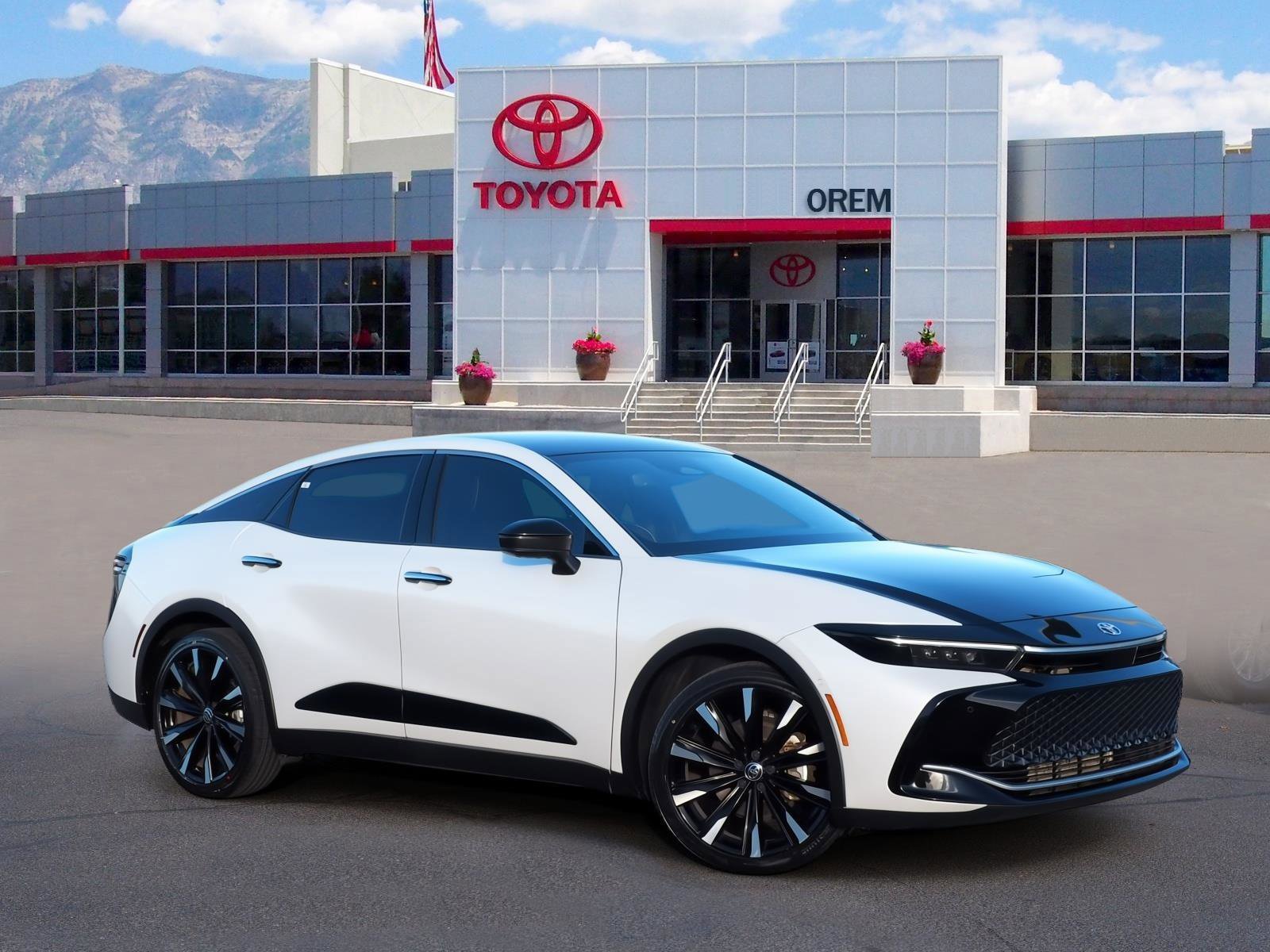 Used 2024 Toyota Crown Platinum