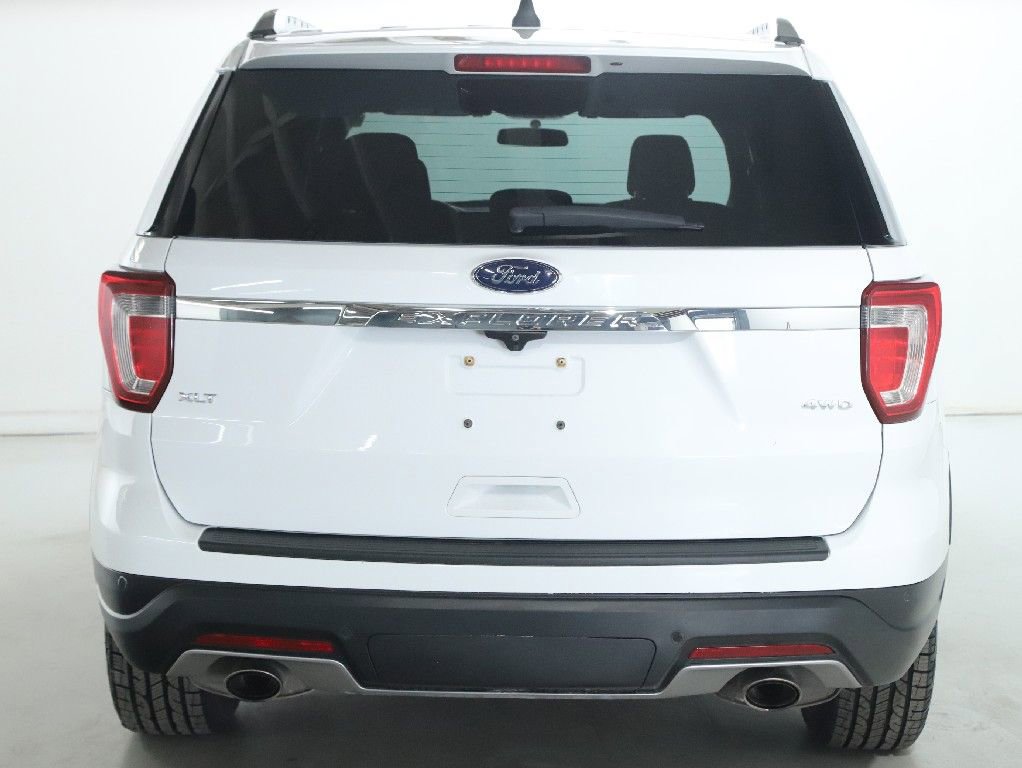 Used 2018 Ford Explorer XLT image 43