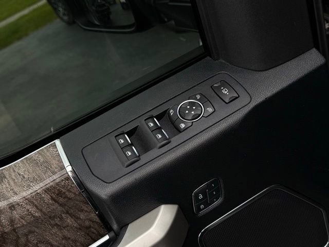 Used 2017 Ford F250 Lariat w/ Lariat Ultimate Package AWD/4WD image 14