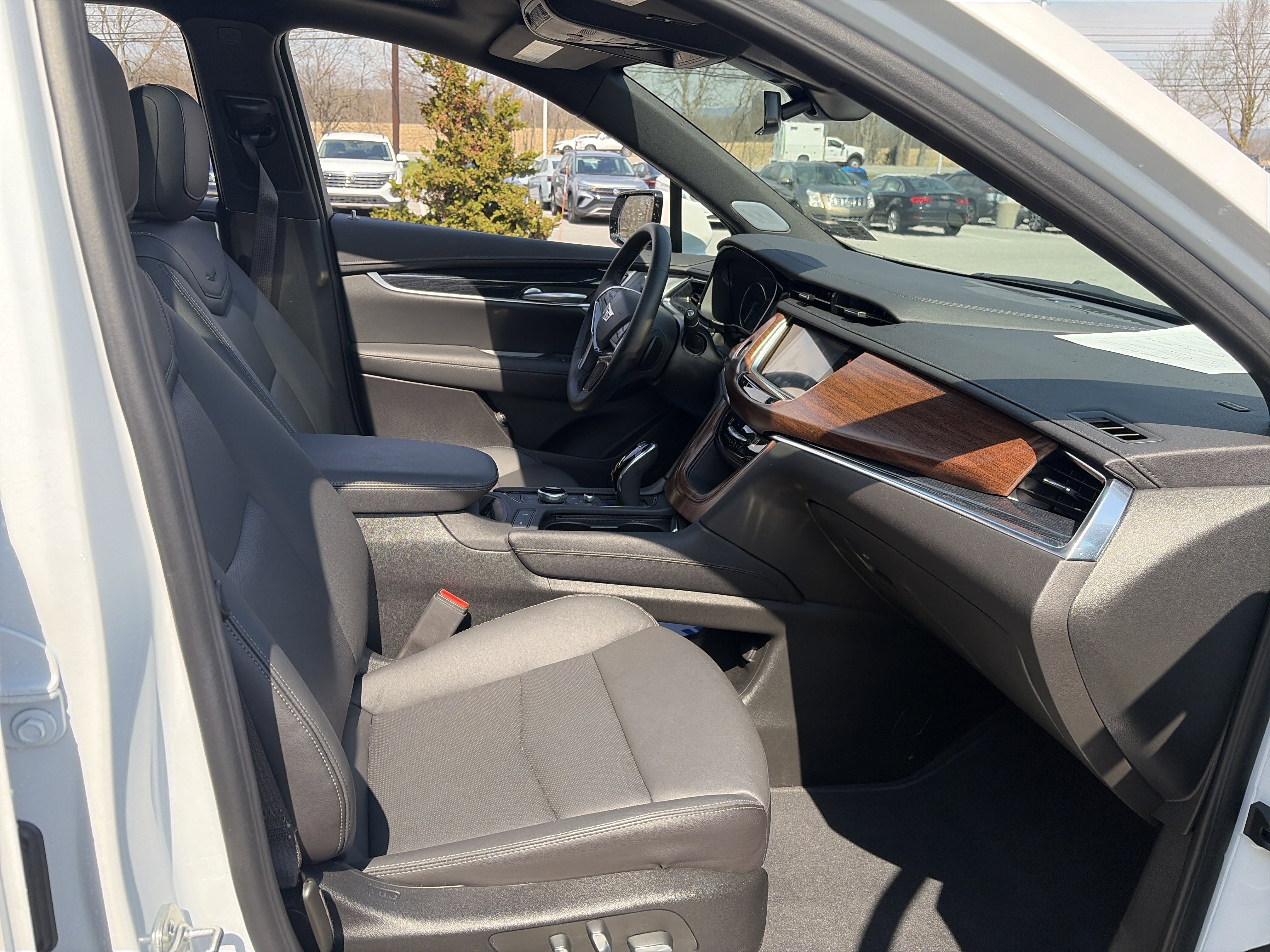 Used 2025 Cadillac XT5 Premium Luxury FWD image 34