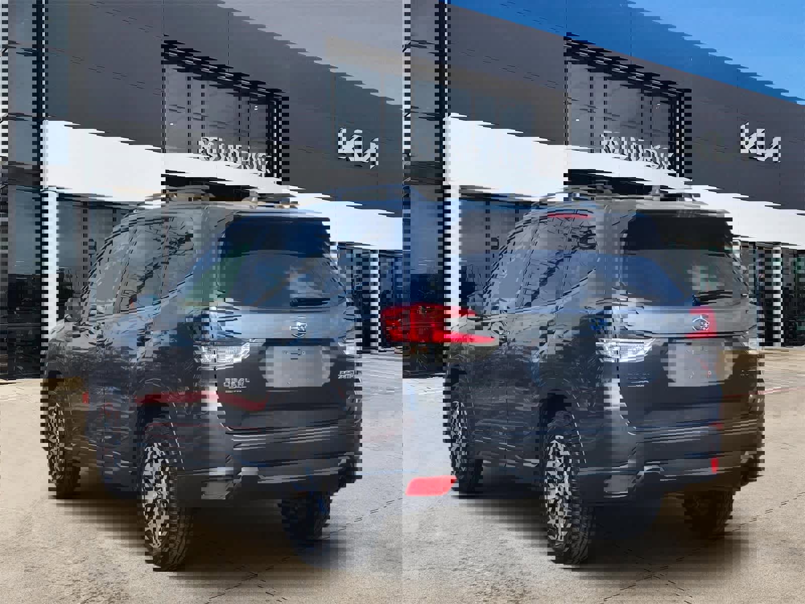 Used 2023 Subaru Forester Premium image 6