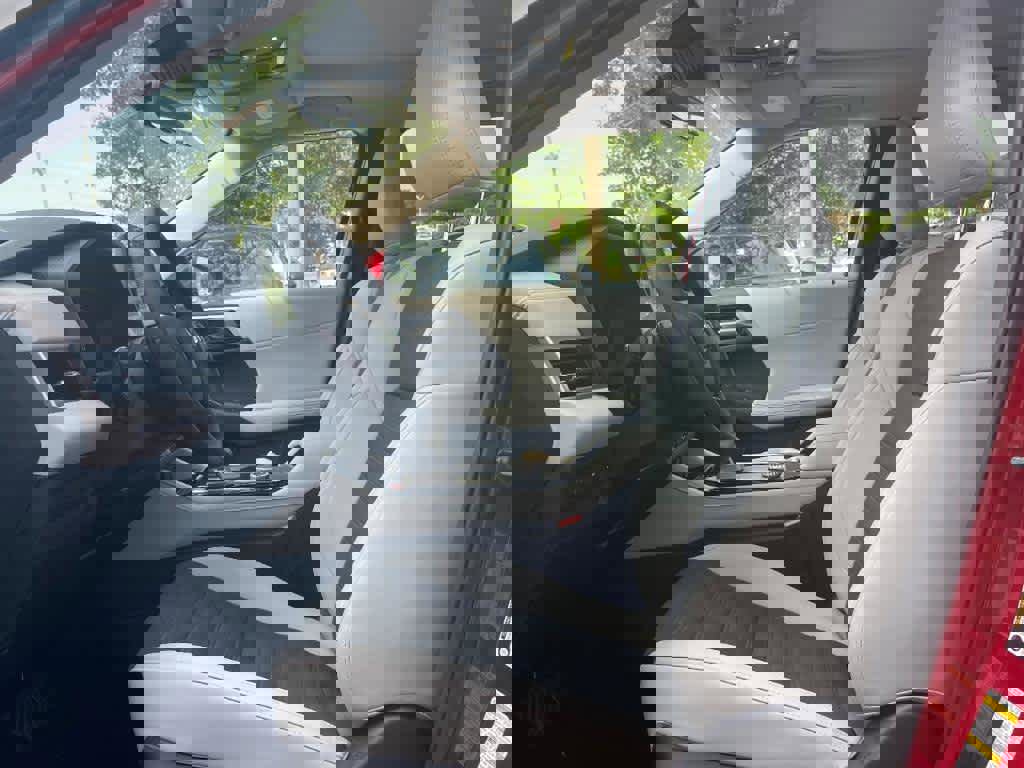 New 2025 Mitsubishi Outlander SE image 7