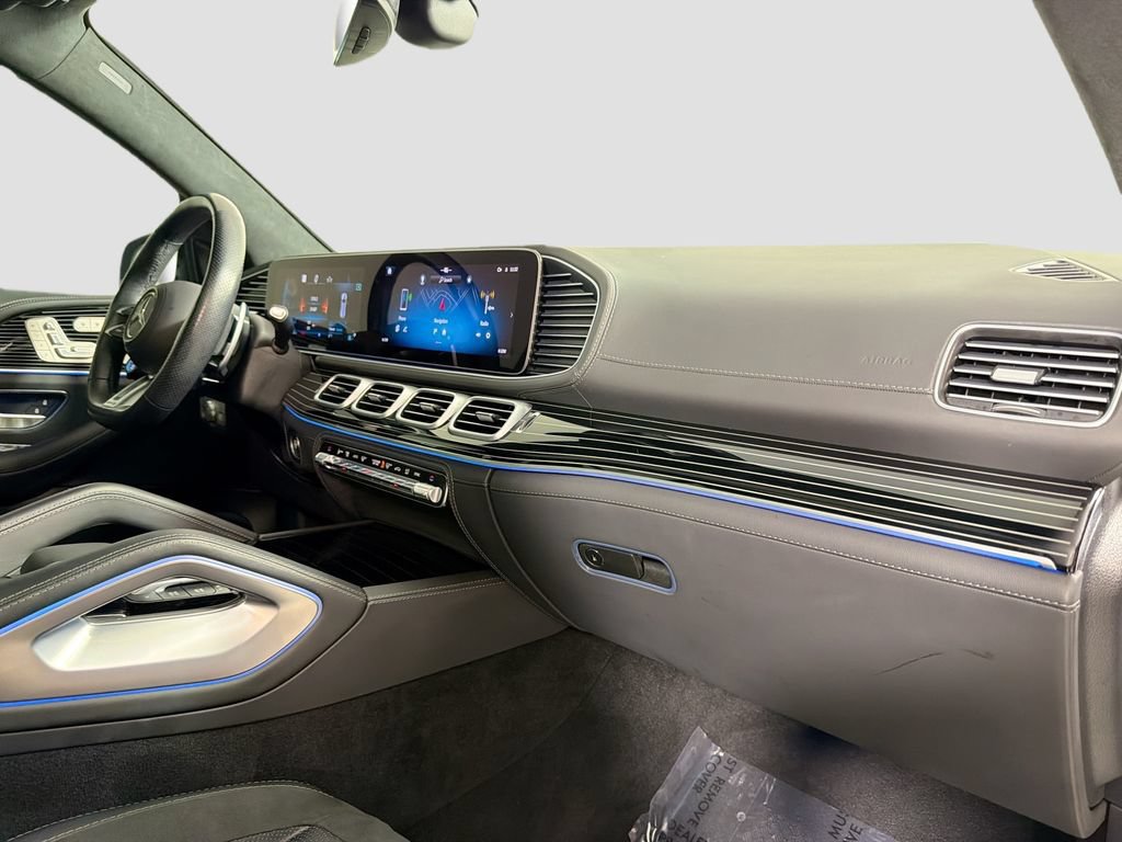 Used 2024 Mercedes-Benz GLS 63 AMG 4MATIC image 31