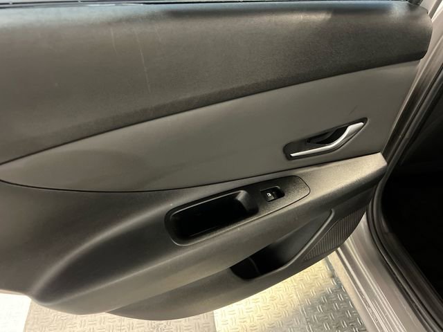 Used 2021 Hyundai Elantra SEL w/ Convenience + Premium Package image 17