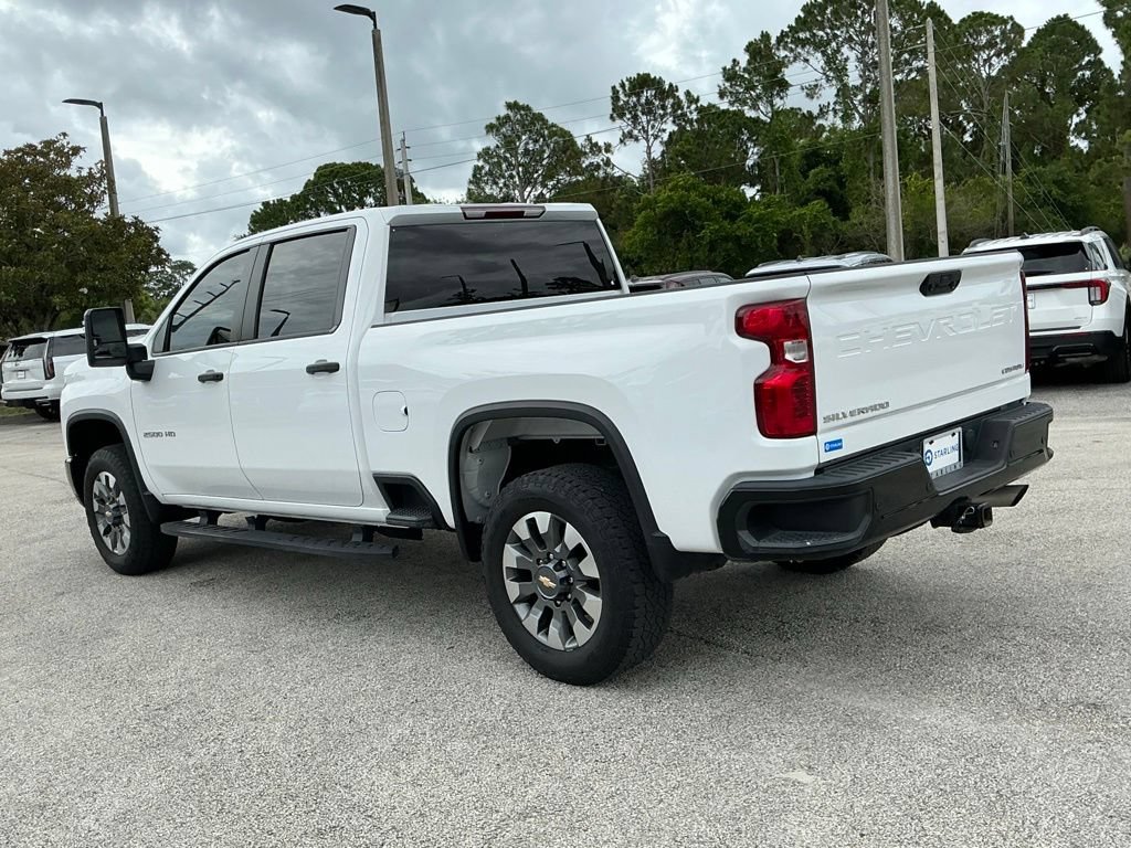 Used 2024 Chevrolet Silverado 2500 Custom w/ Custom Convenience Package AWD/4WD image 4