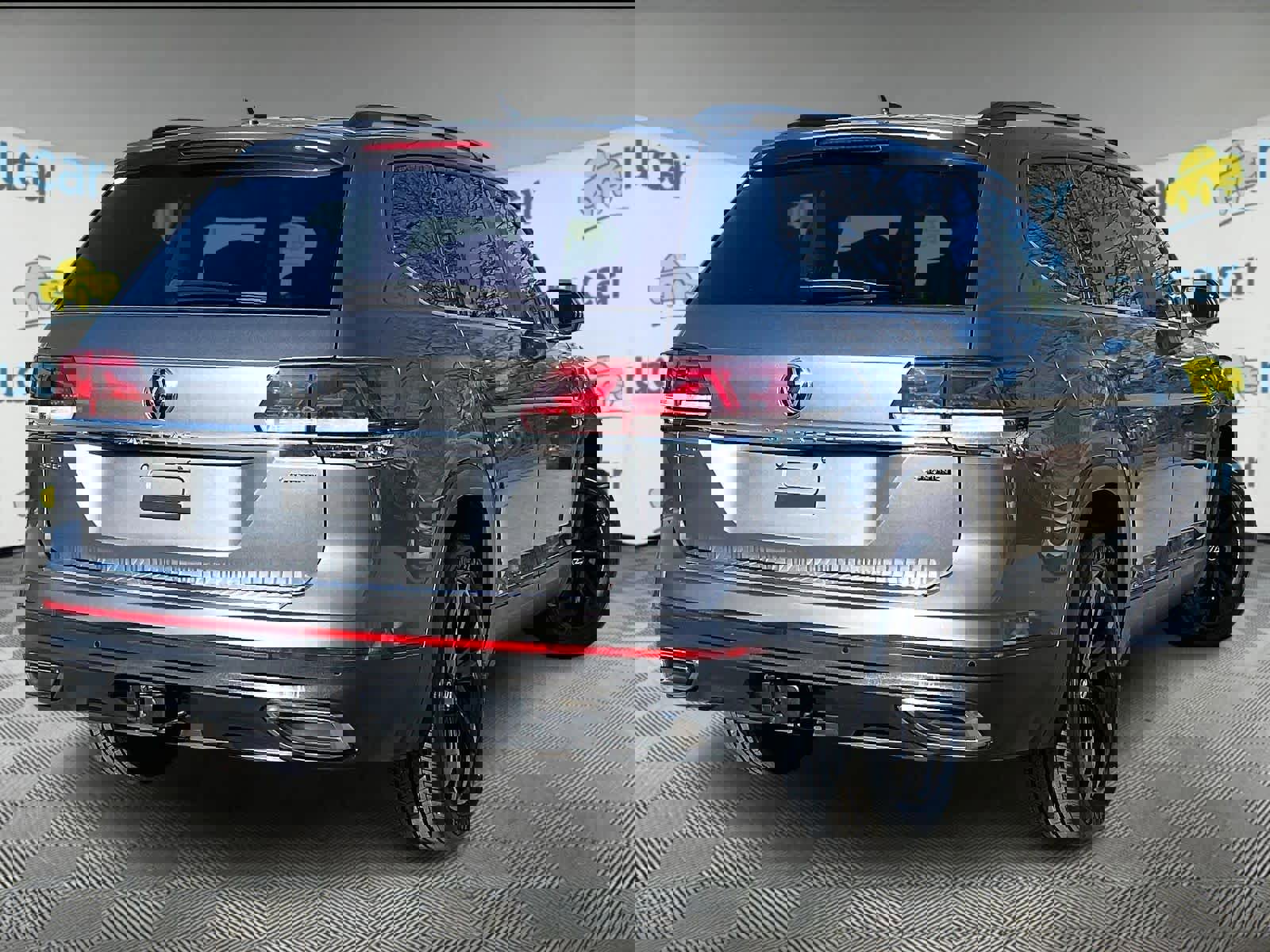 Used 2023 Volkswagen Atlas SE w/ Panoramic Sunroof Package image 6