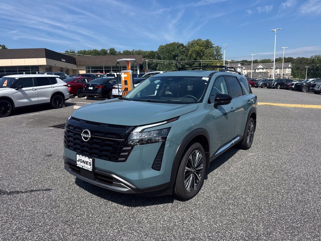 New 2026 Nissan Pathfinder Platinum w/ Lighting Package