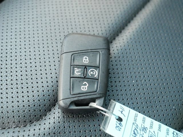 Certified 2023 Volkswagen Tiguan SEL R-Line AWD/4WD image 38