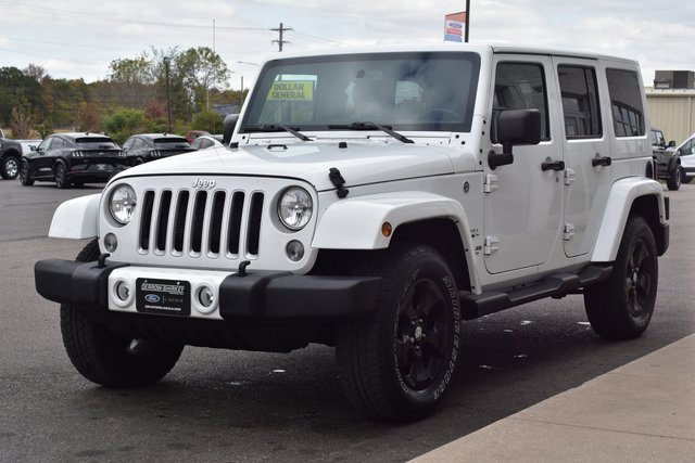 Used 2016 Jeep Wrangler Unlimited Sahara w/ Dual Top Group image 12