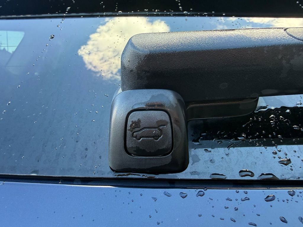 Used 2024 Genesis GV80 2.5T image 32