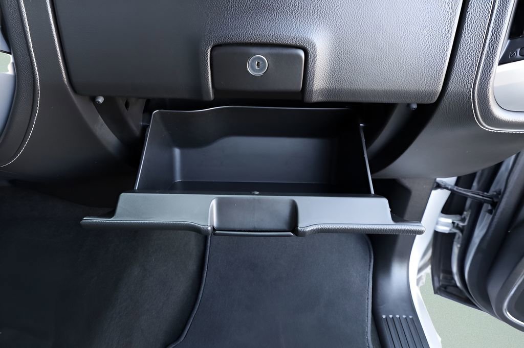 Used 2017 GMC Sierra 1500 SLT w/ SLT Premium Package AWD/4WD image 40