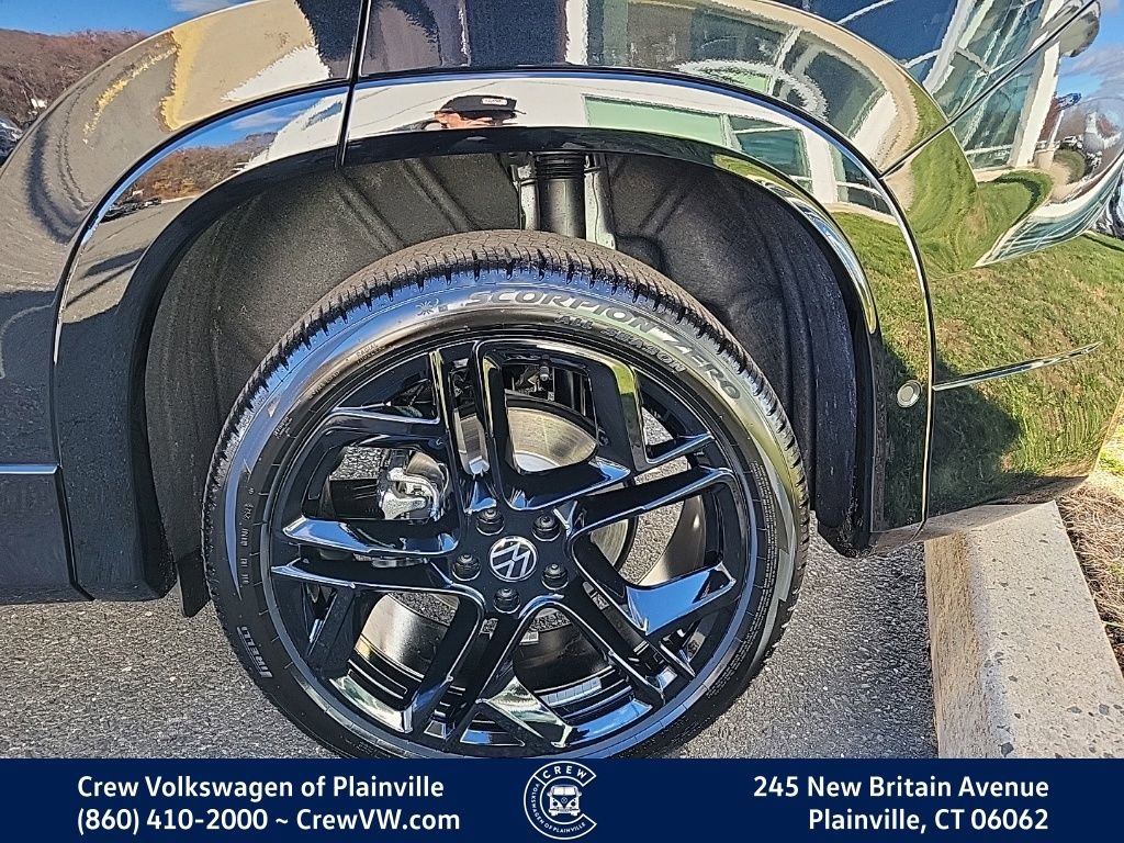New 2026 Volkswagen Tiguan SE R-Line image 18