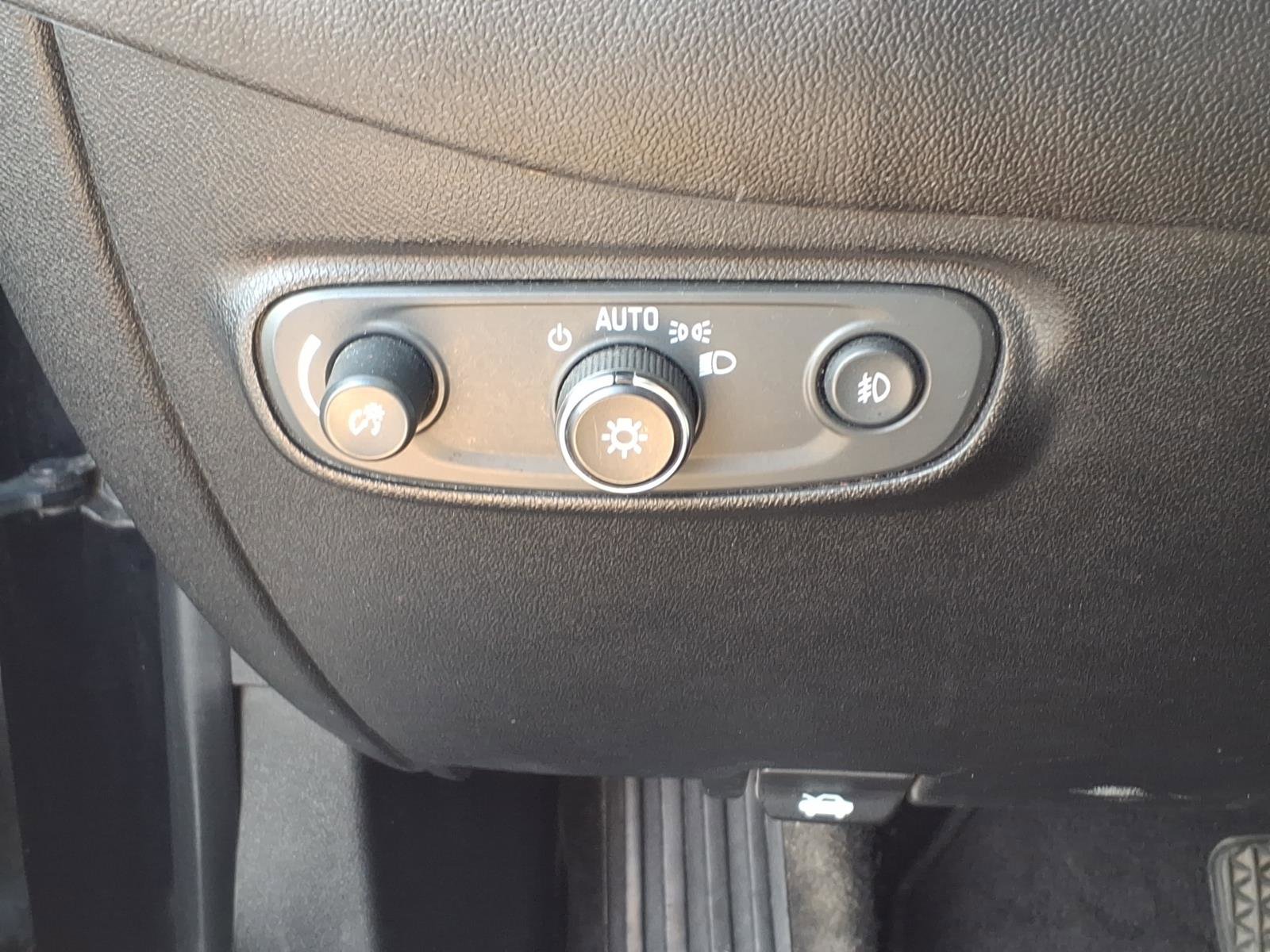 Used 2020 Chevrolet Equinox LT image 21