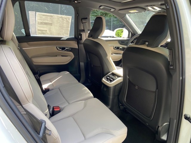 New 2026 Volvo XC90 T8 Plus image 18