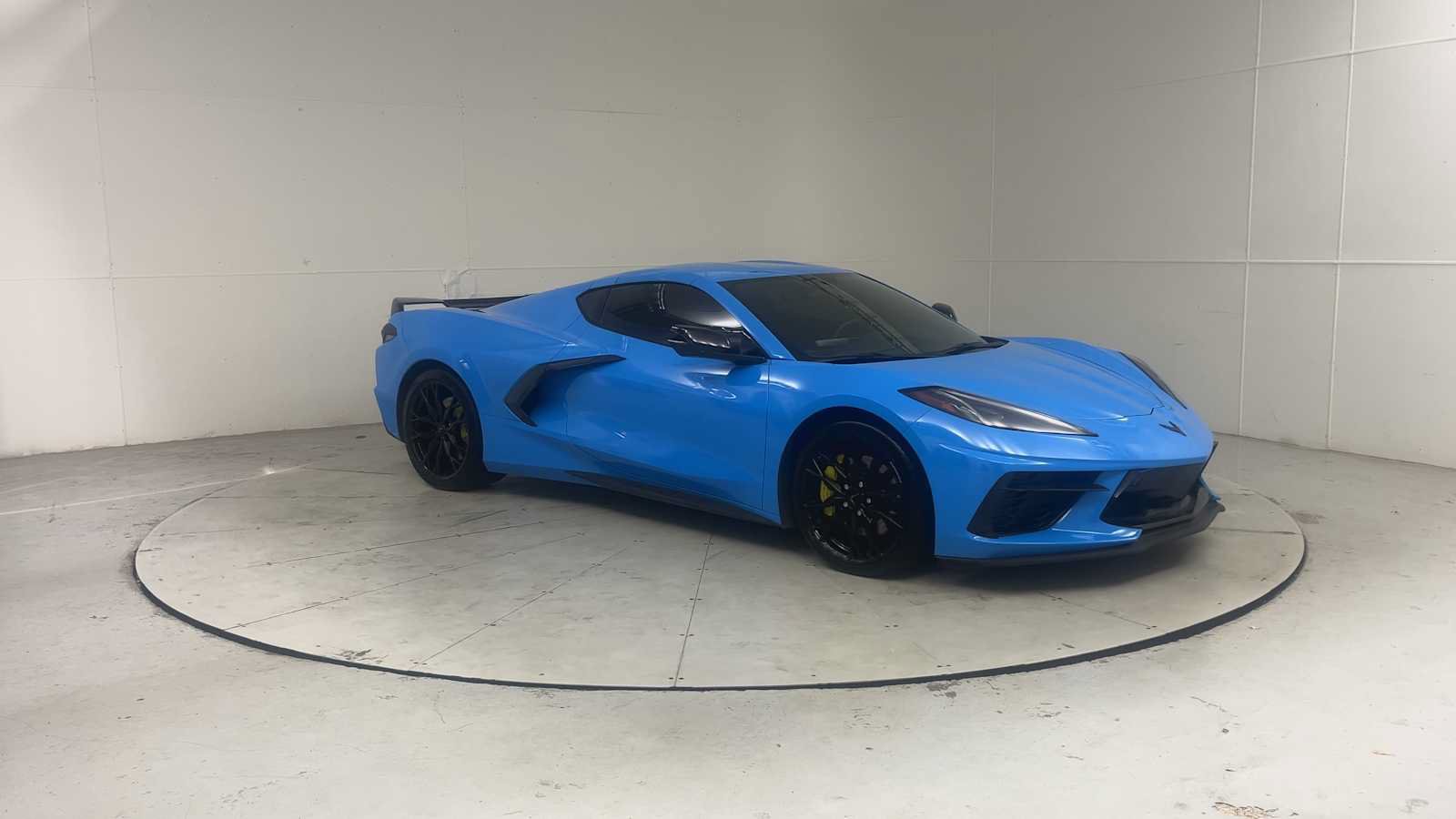 Used 2023 Chevrolet Corvette Stingray Preferred Cpe w/ Z51 Performance Package RWD image 8