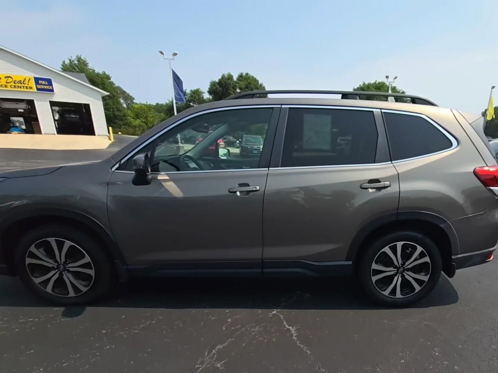 Used 2020 Subaru Forester Limited w/ Popular Package #3 AWD/4WD image 2