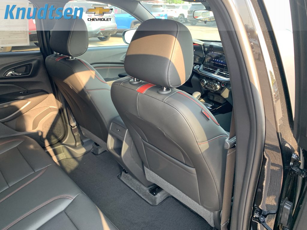 New 2026 Chevrolet Trax RS w/ Driver Confidence Package FWD image 14