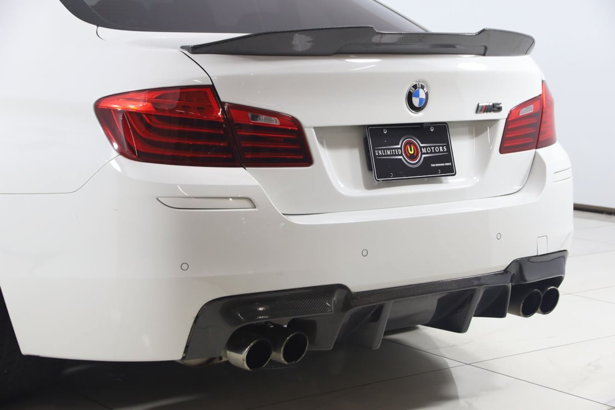 Used 2015 BMW M5 RWD image 24