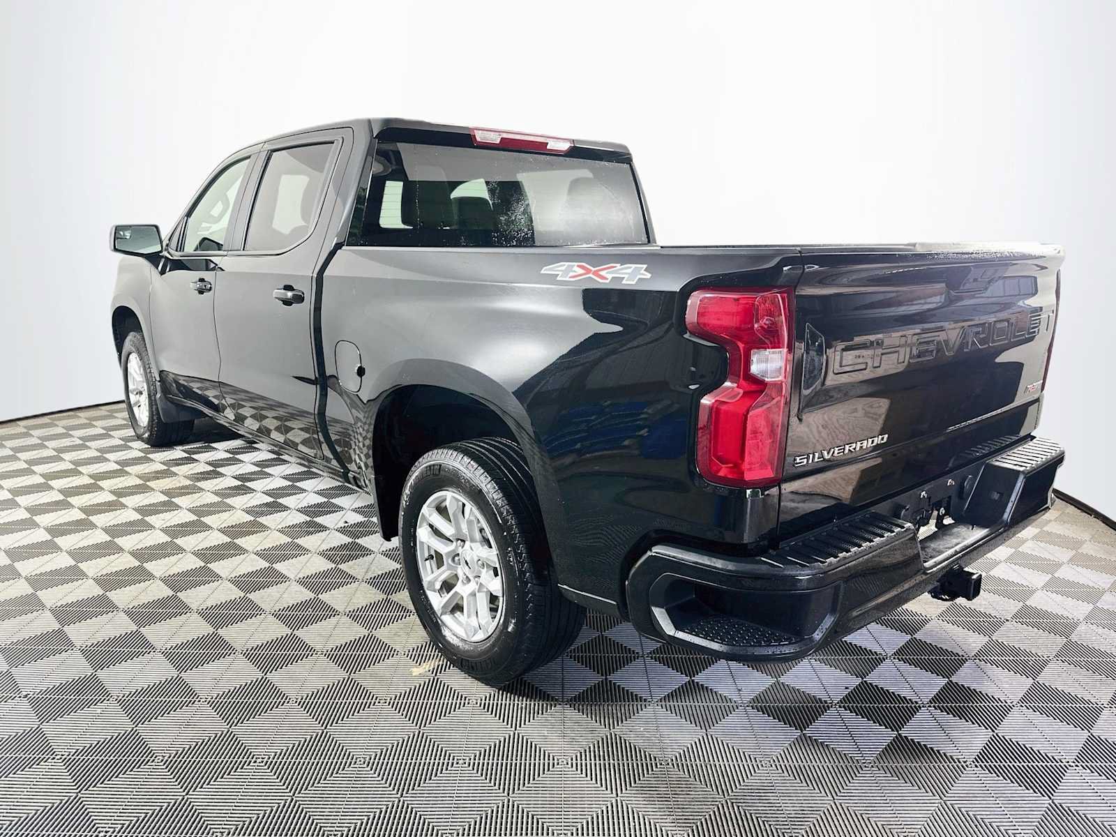 Used 2026 Chevrolet Silverado 1500 RST AWD/4WD image 6
