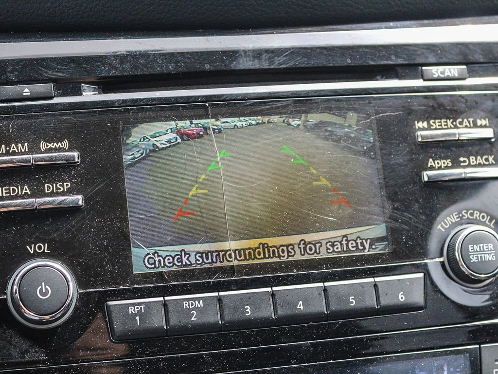 Used 2014 Nissan Rogue SV w/ SV Family Package image 26