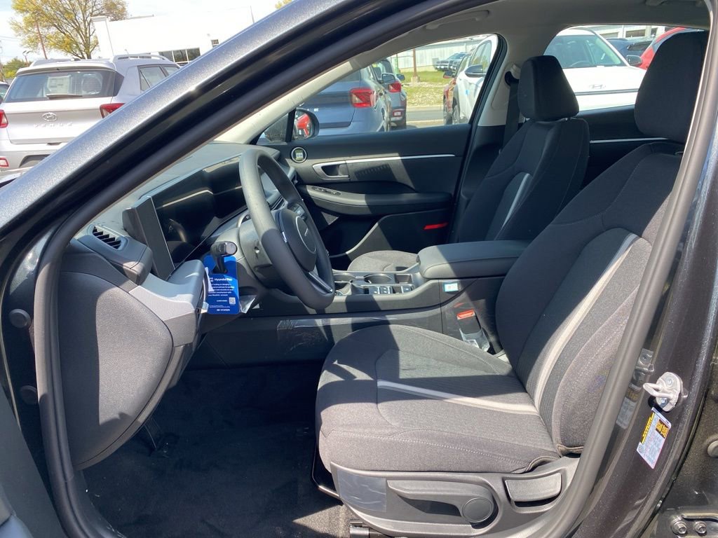 New 2026 Hyundai Sonata SE FWD image 12
