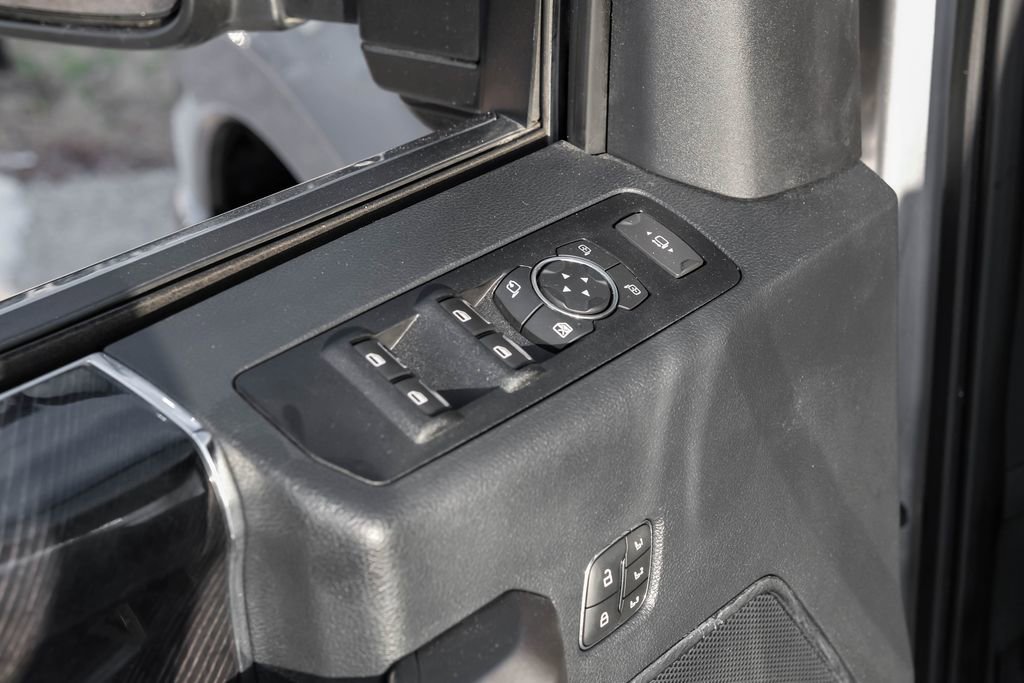Used 2022 Ford F350 Platinum w/ FX4 Off-Road Package image 48