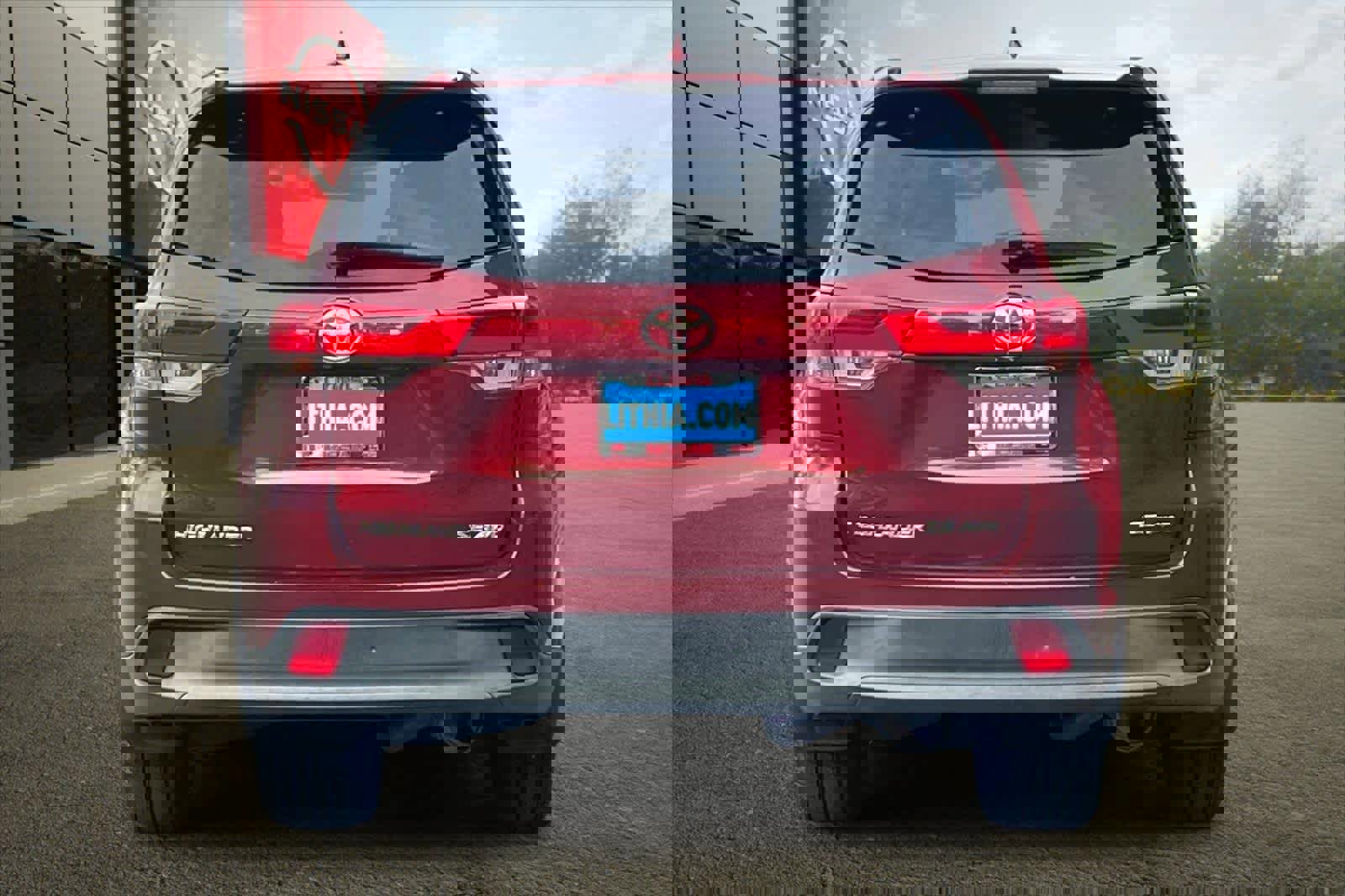 Used 2017 Toyota Highlander SE image 8