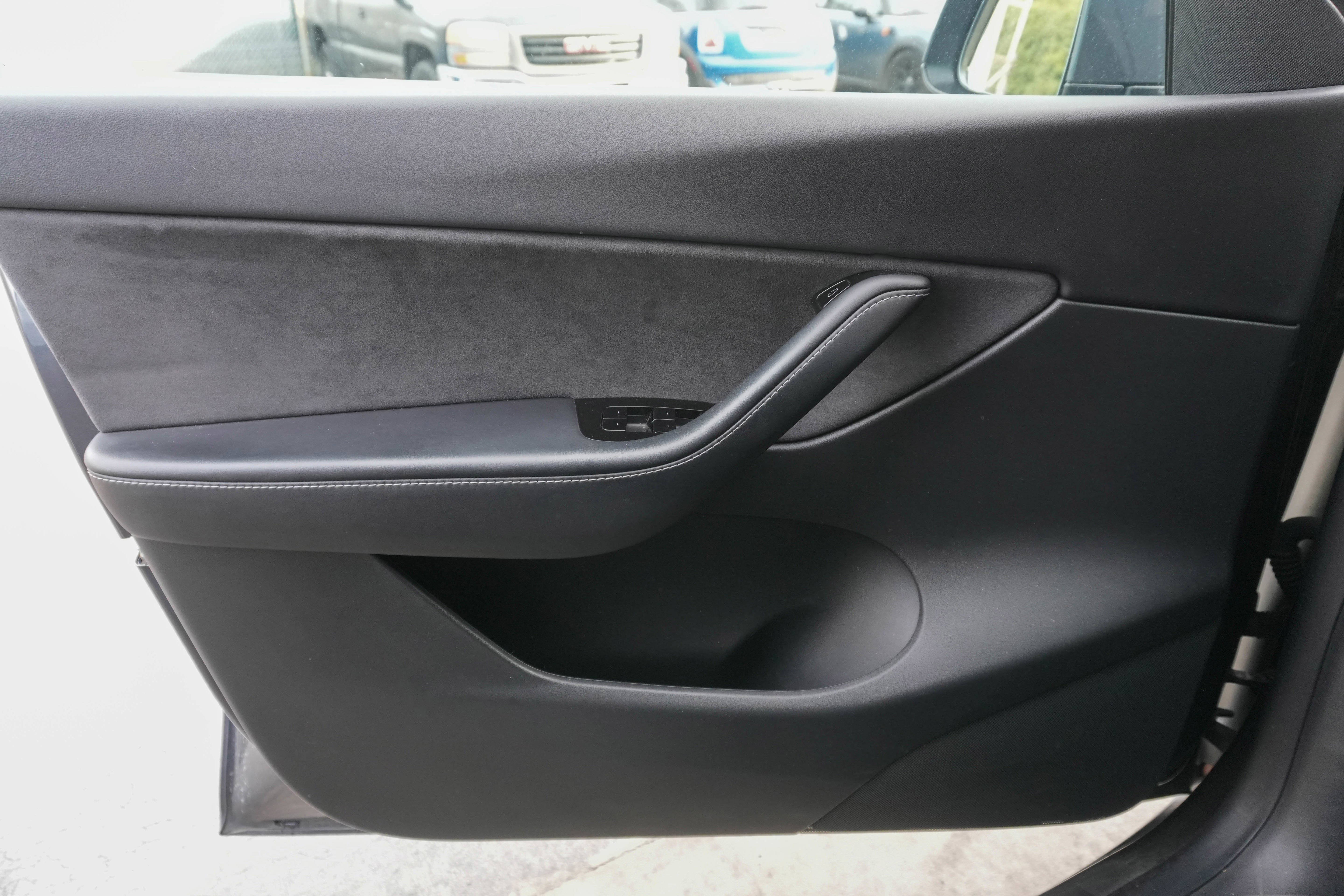 Used 2021 Tesla Model Y Long Range image 24