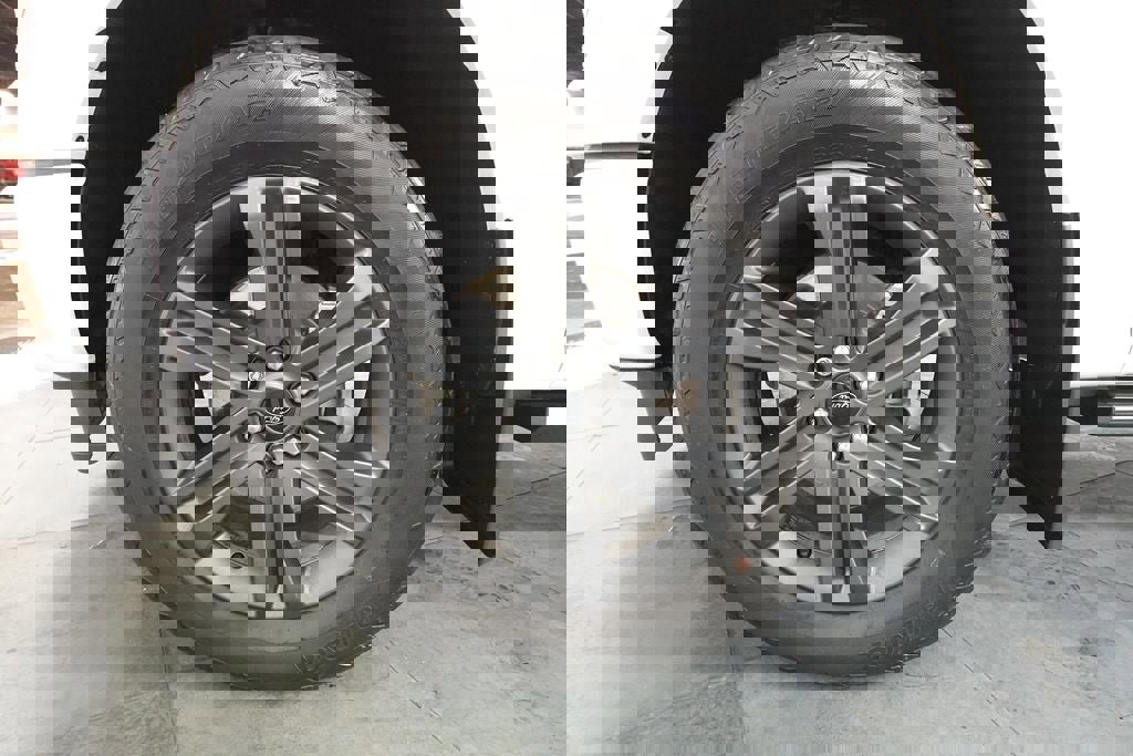 Certified 2023 Ford F150 Lariat w/ Equipment Group 502A High image 36