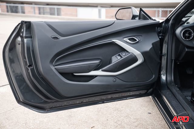 Used 2018 Chevrolet Camaro SS image 62