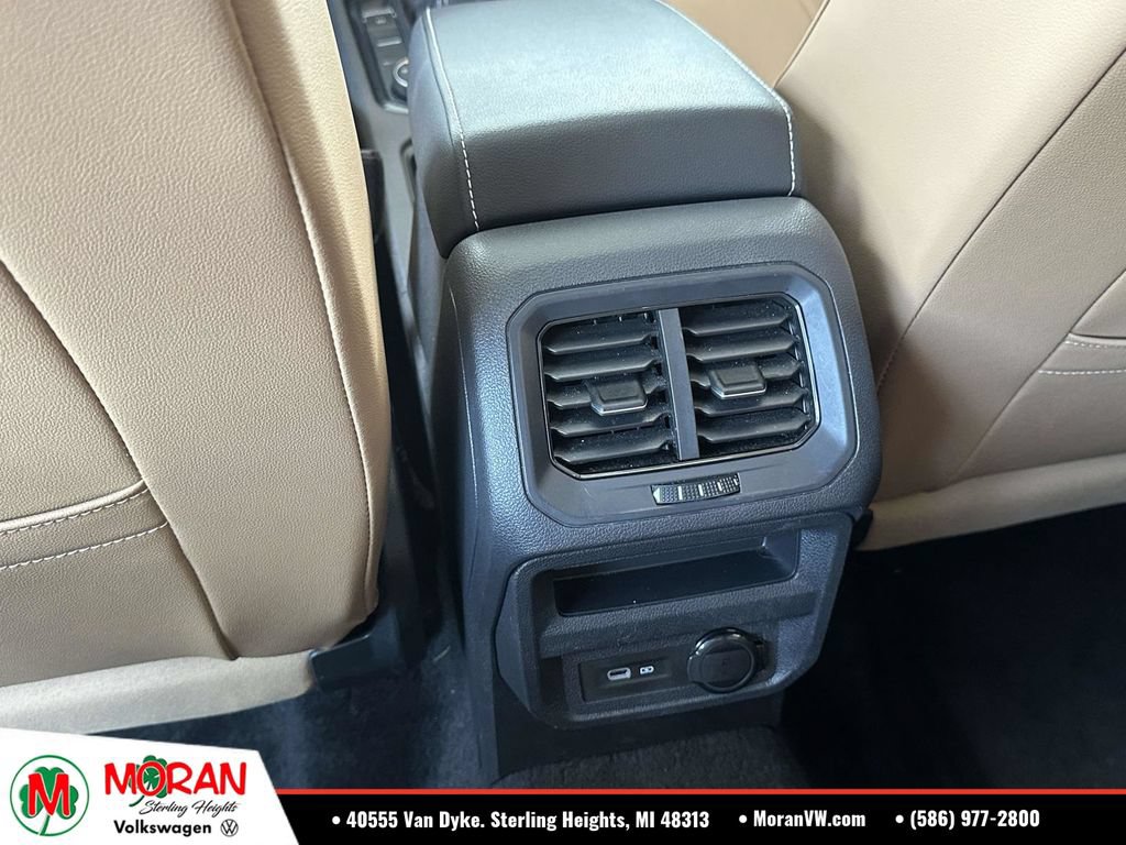 Certified 2023 Volkswagen Tiguan SE R-Line AWD/4WD image 14