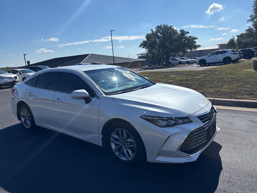 Used 2020 Toyota Avalon XLE FWD image 7