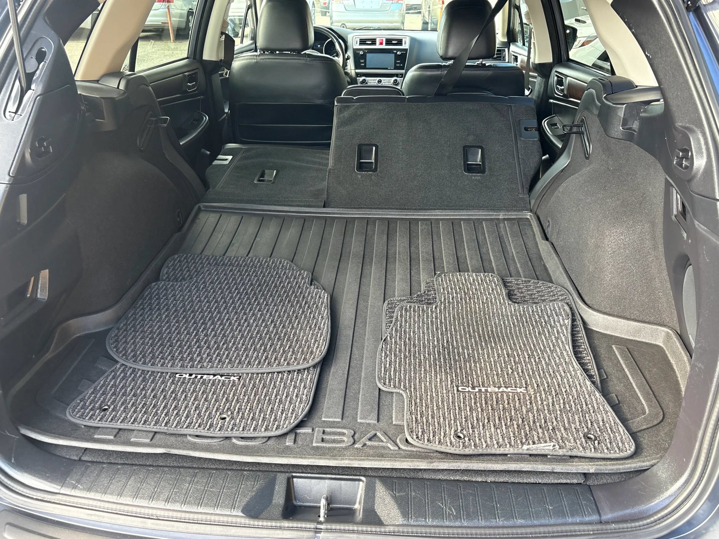 Used 2017 Subaru Outback 3.6R Limited AWD/4WD image 17
