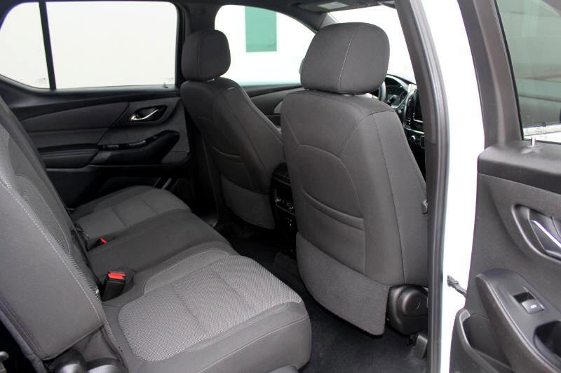 Used 2023 Chevrolet Traverse LT image 16