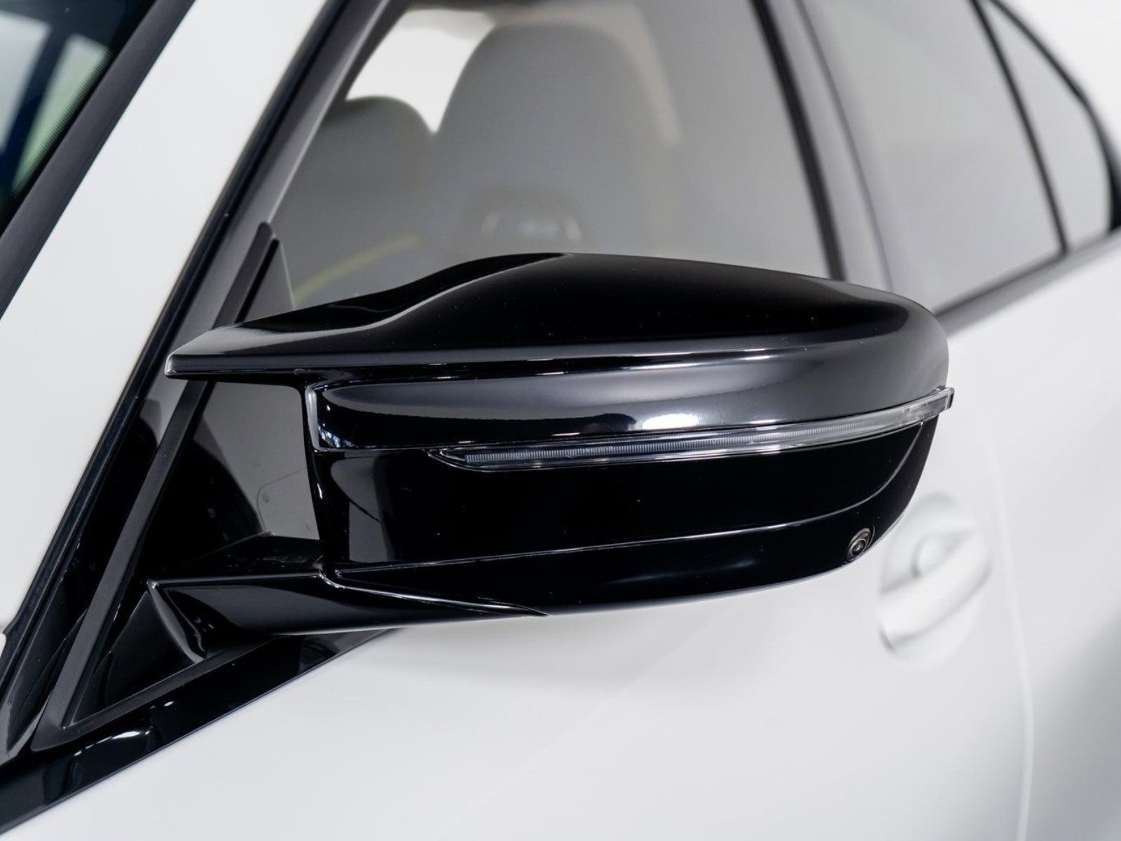 Used 2026 BMW M3 Competition image 27