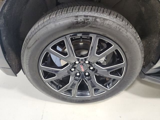 Used 2023 GMC Yukon XL SLT AWD/4WD image 41