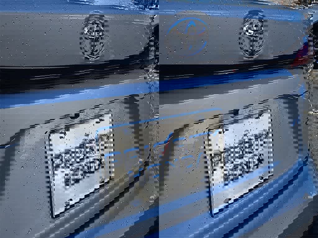 Used 2022 Toyota Corolla LE image 25