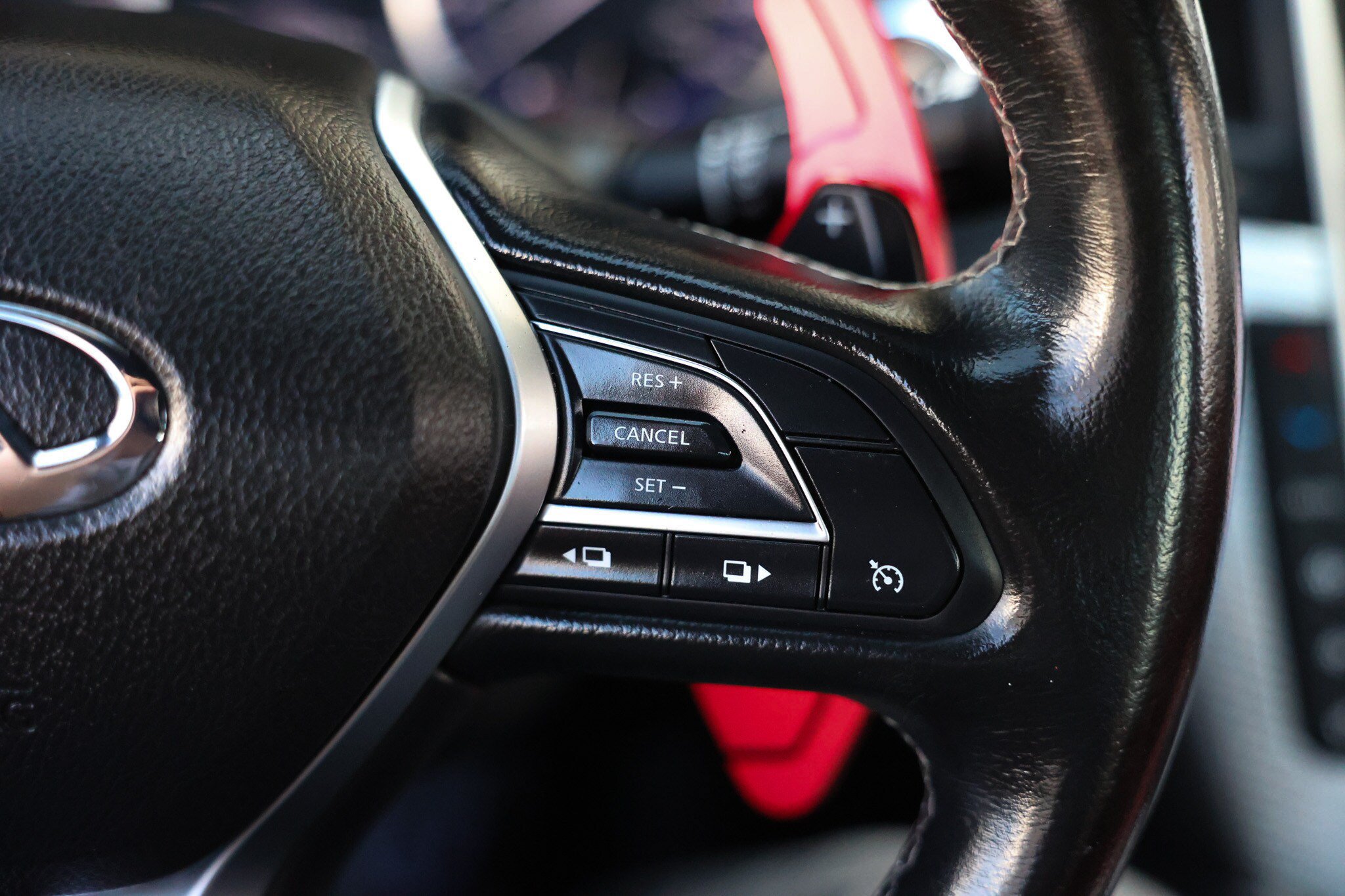Used 2019 INFINITI Q60 Red Sport 400 RWD image 31