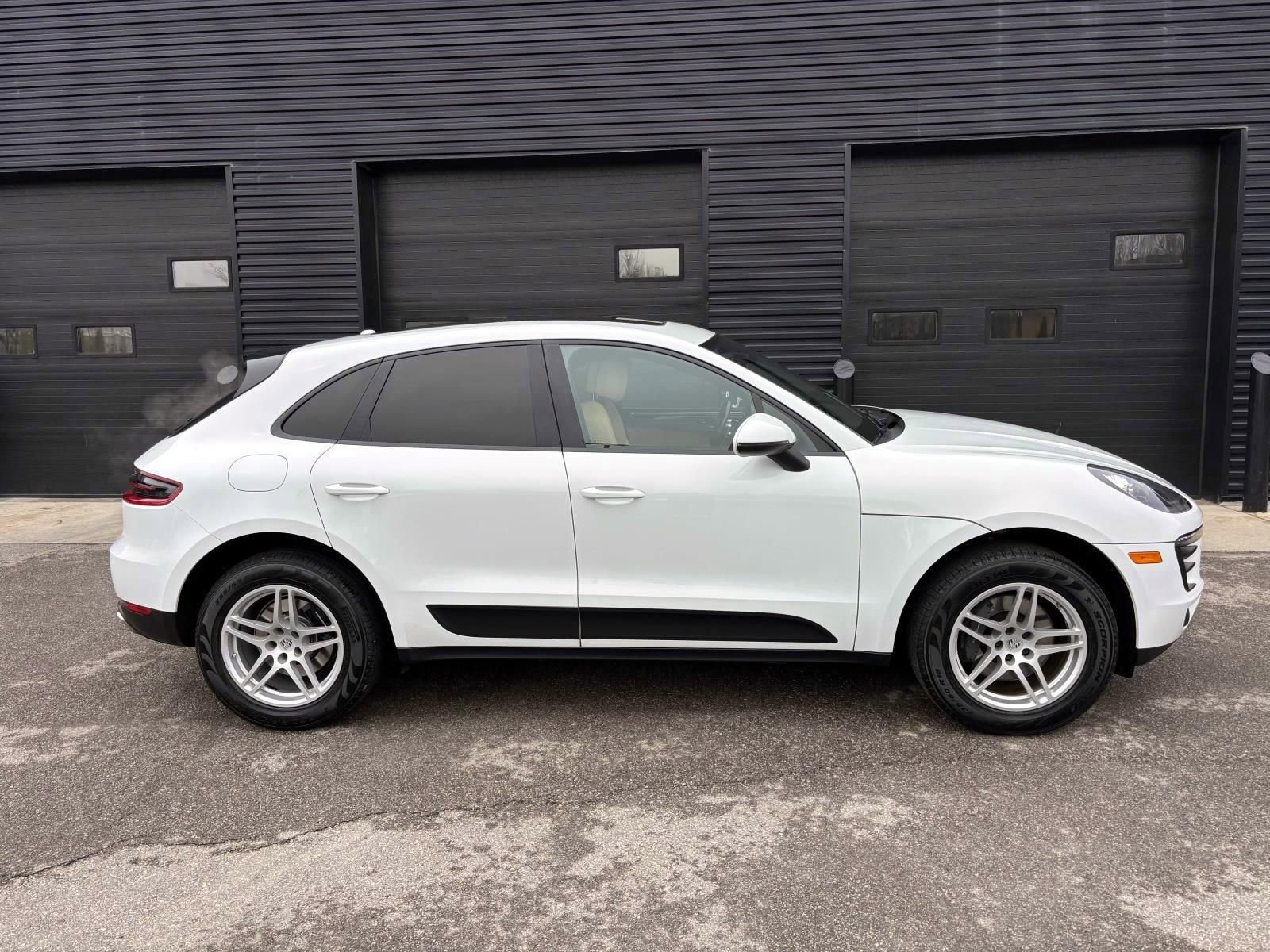 Used 2017 Porsche Macan image 11