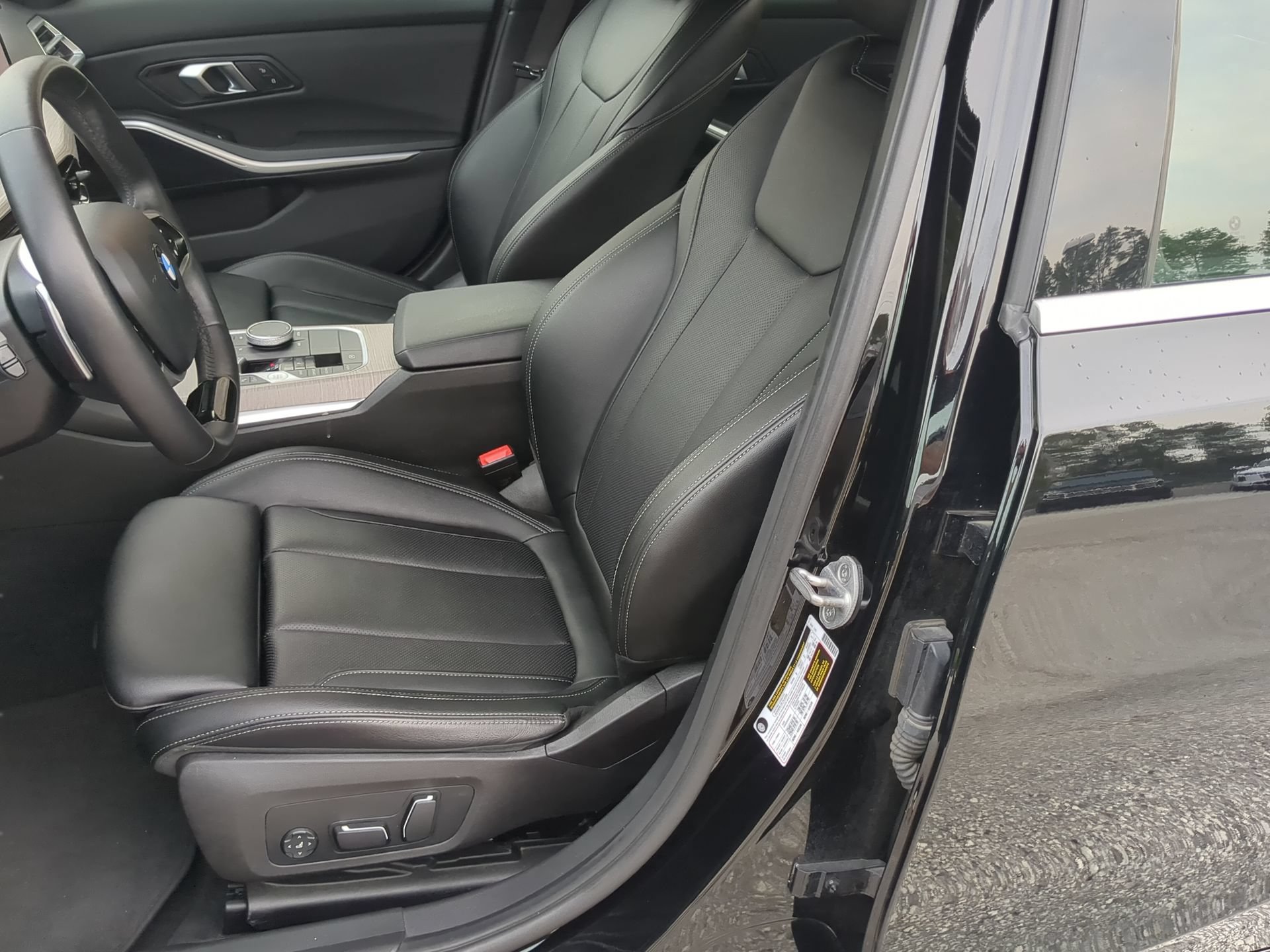 Used 2025 BMW 330i Sedan RWD image 56