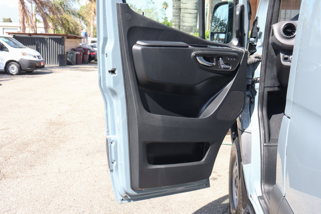 Used 2023 Mercedes-Benz Sprinter 2500 image 19