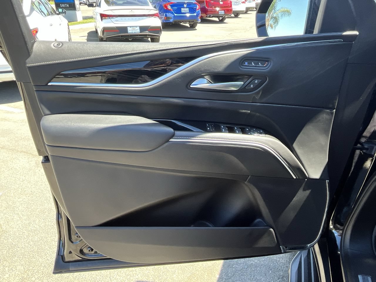 Used 2024 Cadillac Escalade Sport AWD/4WD image 22