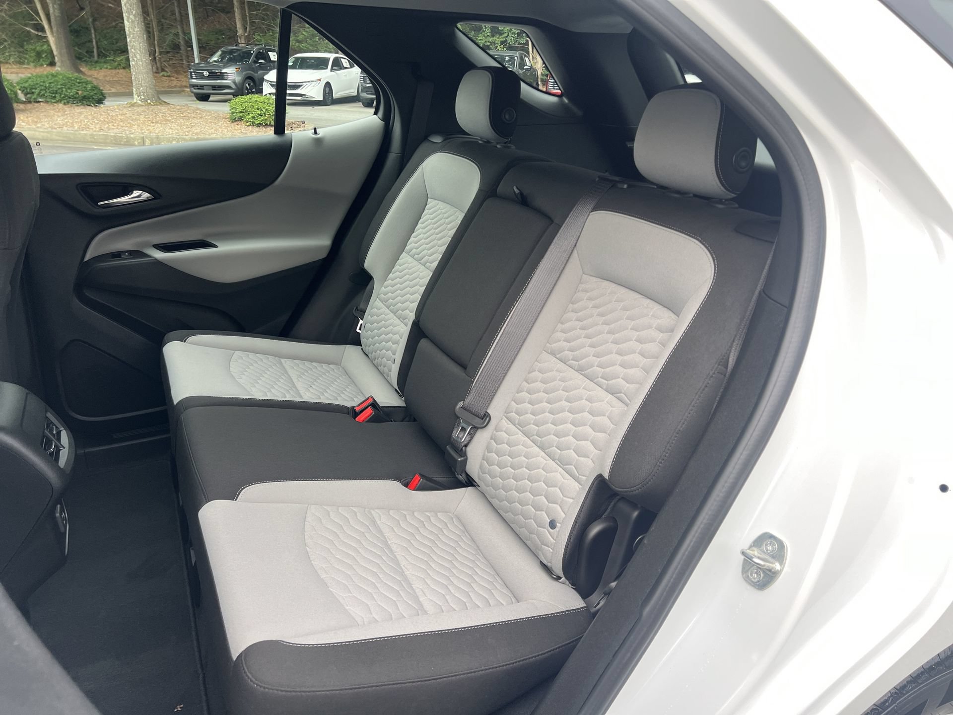 Used 2020 Chevrolet Equinox LS FWD image 17