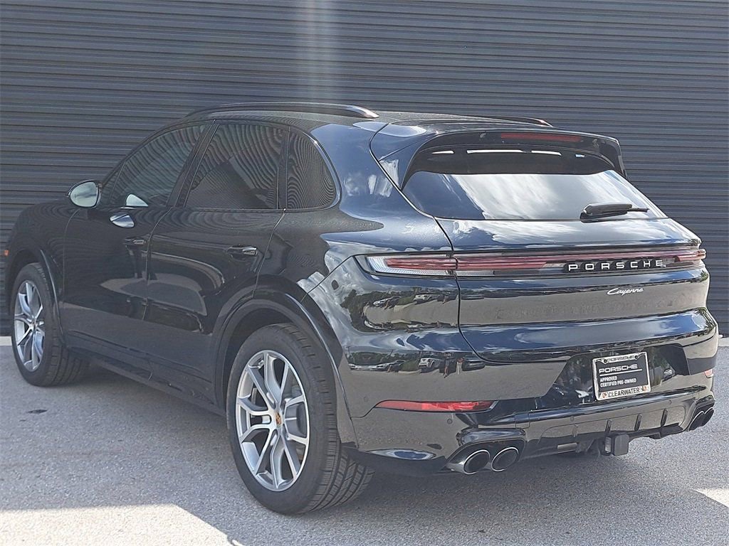 Certified 2025 Porsche Cayenne AWD/4WD image 3