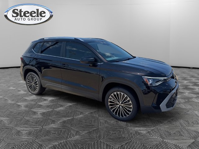 New 2026 Volkswagen Taos SE FWD image 7