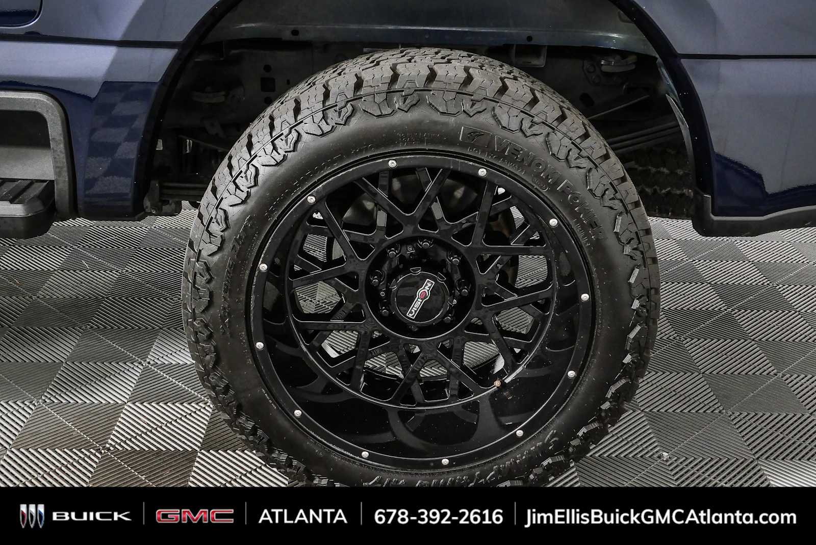 Used 2023 Ford F250 Lariat w/ Sport Appearance Package AWD/4WD image 36